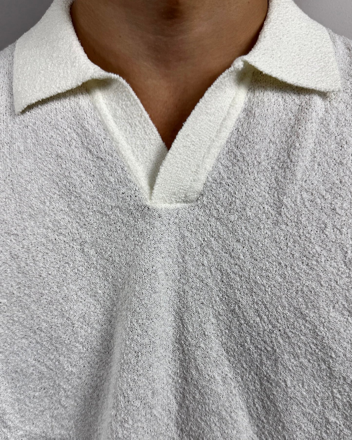 Polo scollo a V white
