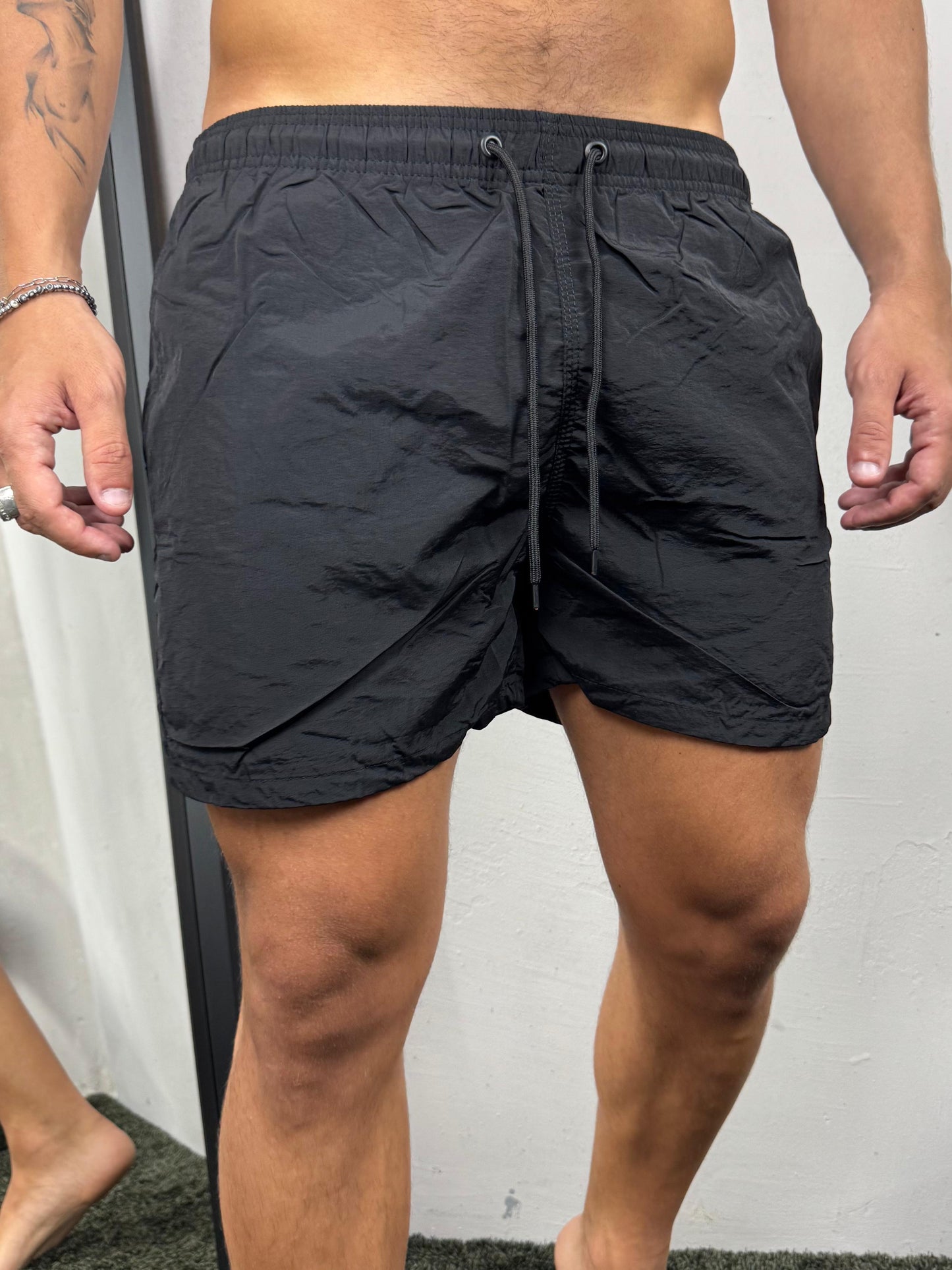 Costume black